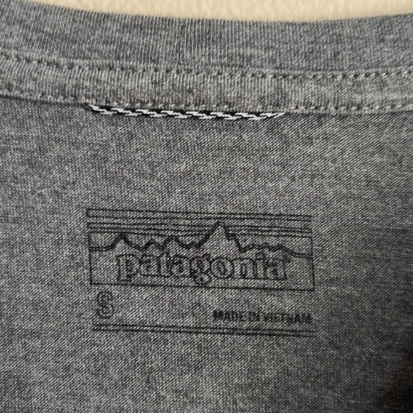 Patagonia Logo Short Sleeve Heather Grey Soft T Shirt - Picture 4 of 7